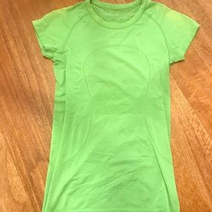 Lulu Lemon Shortsleeve Top, Size 6